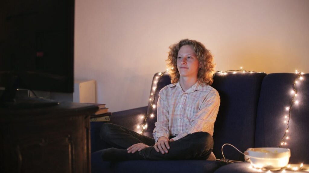 12 Ways To Watch Movies Before They Come Out - Dollarsanity