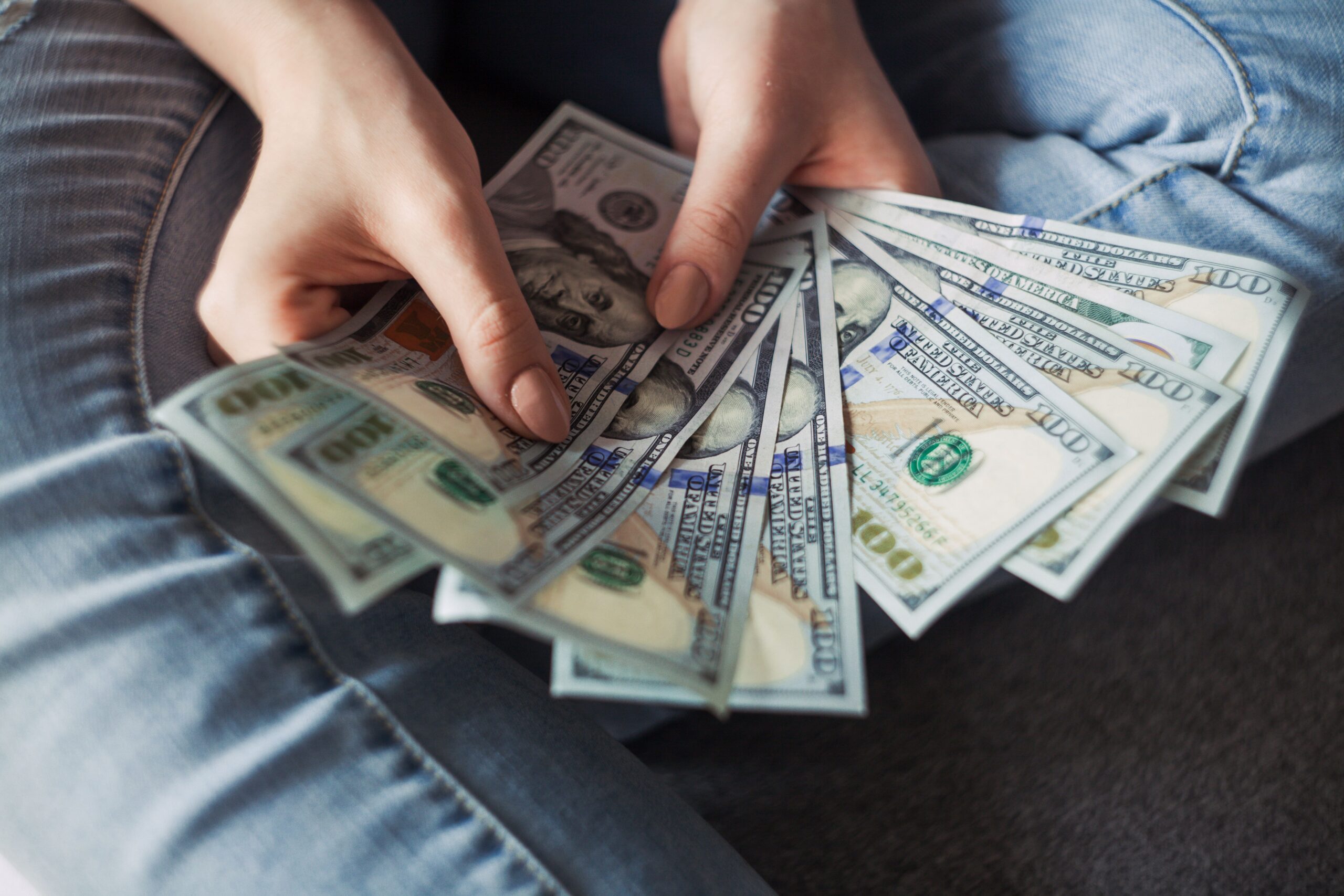 How Much Is 5 Figures In Money What Does A 5 Digits Salary Get You 
